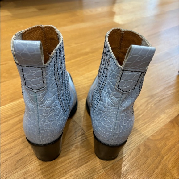 Ganni Blue Western Embossed Leather Ankle Boots Size 37 - Picture 3 of 8